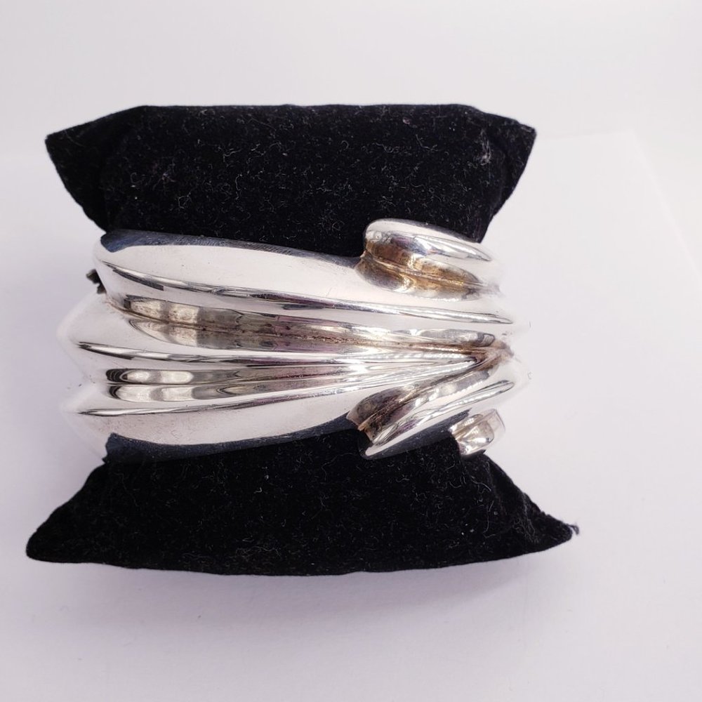 MIKOL-JON BAYANIHAN Sterling Silver Art Deco Modernist Style Reversible Bangle